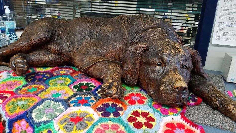 dog statue pic1b-web2
